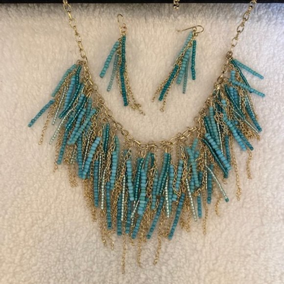 Melanie Lyne Jewelry - ⭐️ Host Pick ⭐️ - Melanie Lyne Turquoise Tassel Gold Chain Necklace/Earring Set